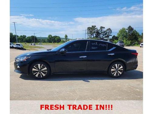 Black 2022 Nissan Altima 2.5 SV