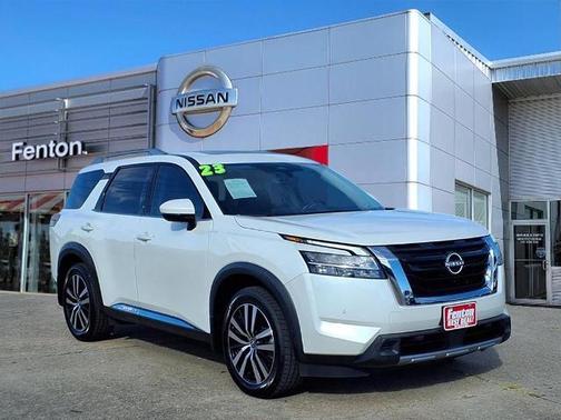 2023 Nissan Pathfinder Platinum