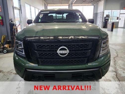 2024 Nissan Titan SV