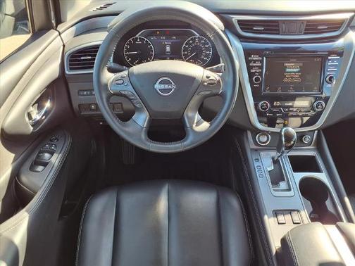 White 2023 Nissan Murano SV