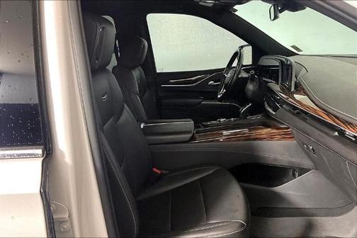 Crystal White Tri-Coat 2021 Cadillac Escalade LUXURY