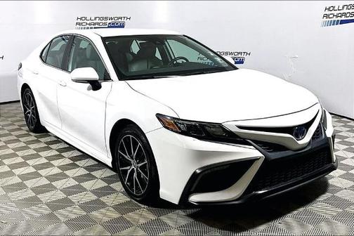 Ice 2024 Toyota Camry SE