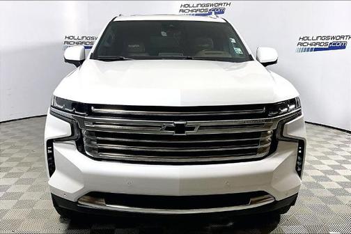 Iridescent Pearl Tricoat 2023 Chevrolet Suburban HIGH COUNTRY