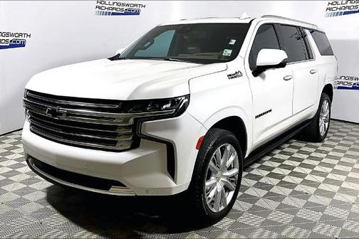 Iridescent Pearl Tricoat 2023 Chevrolet Suburban HIGH COUNTRY