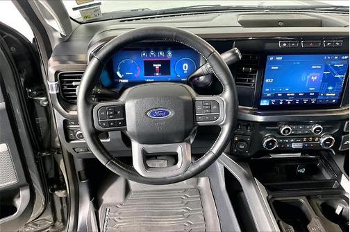 2023 Ford F-350 LARIAT SUPER DUTY