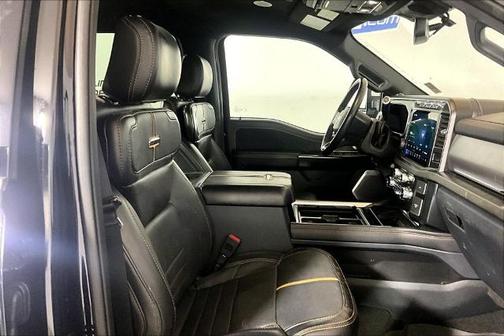 AGATE BLACK 2024 Ford F-250 PLATINUM