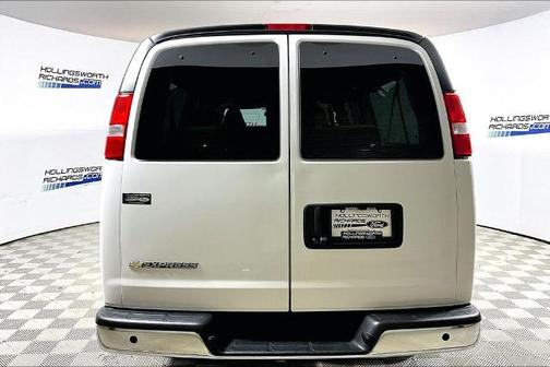 Summit White 2023 Chevrolet Express 3500 LT