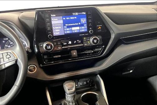 Gray 2021 Toyota Highlander XSE