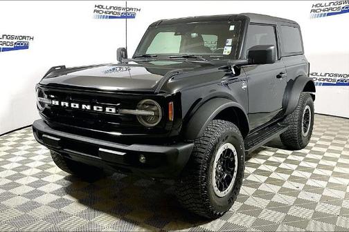 SHADOW BLACK 2022 Ford Bronco OUTER BANKS