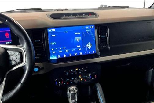 OXFORD WHITE 2022 Ford Bronco WILDTRAK