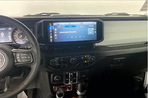 2024 Jeep Gladiator SPORT