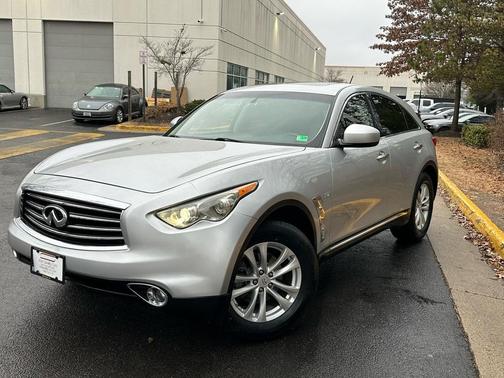 2016 INFINITI QX70 Base