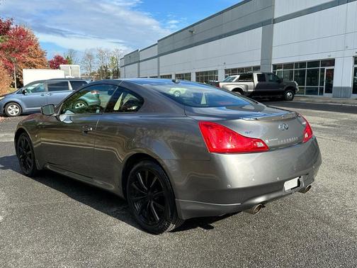2014 INFINITI Q60 Base
