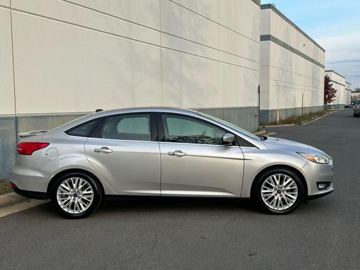 2018 Ford Focus Titanium