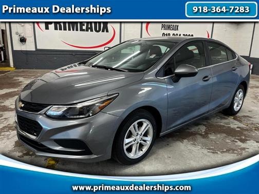 Photo 1 of 16 of 2018 Chevrolet Cruze LT