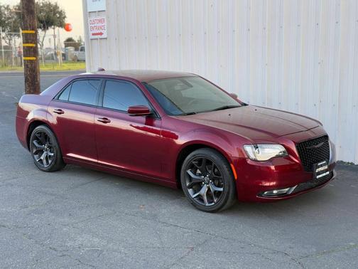2023 Chrysler 300 S