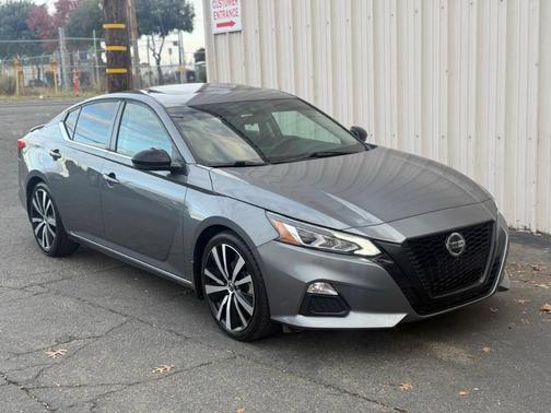 2021 Nissan Altima 2.0 SR