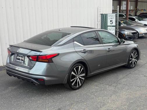 2021 Nissan Altima 2.0 SR