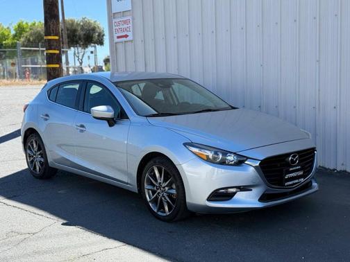 2018 Mazda Mazda3 Touring