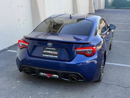 Blue 2017 Toyota 86 Base