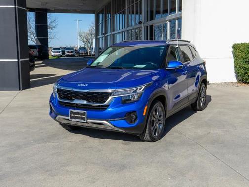 Blue 2023 Kia Seltos S