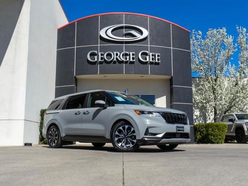 Silver 2024 Kia Carnival EX