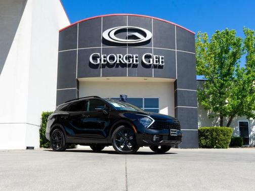 Black 2025 Kia Sportage Plug-In Hybrid X-LINE PRESTIGE