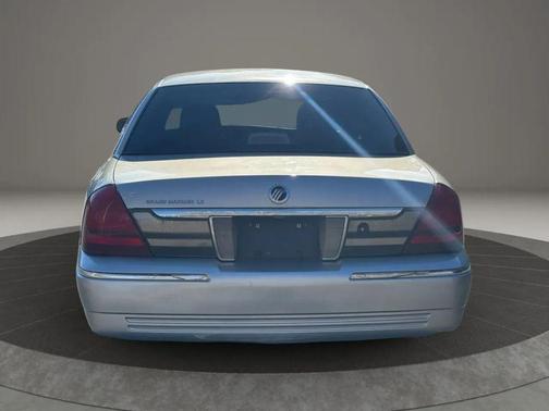 2009 Mercury Grand Marquis LS Sedan 4D