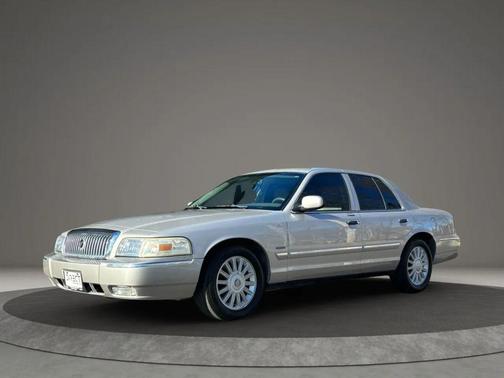 2009 Mercury Grand Marquis LS Sedan 4D