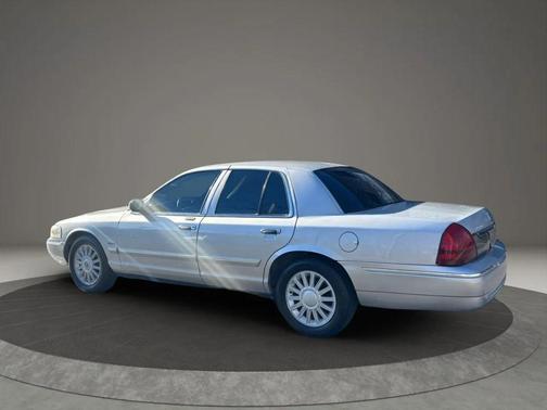 2009 Mercury Grand Marquis LS Sedan 4D