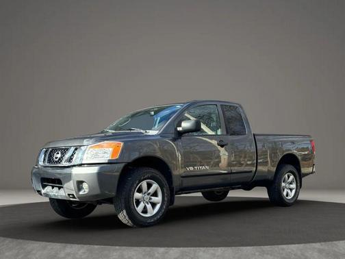 2011 Nissan Titan SV
