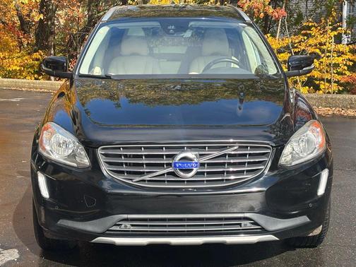 2016 Volvo XC60 T6 Drive-E