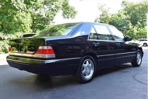 1999 Mercedes-Benz S-Class S 320 LWB Sedan 4D