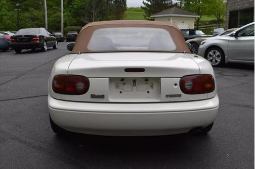 1995 Mazda MX-5 Miata Convertible 2D