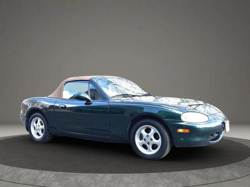1999 Mazda MX-5 Miata Convertible 2D