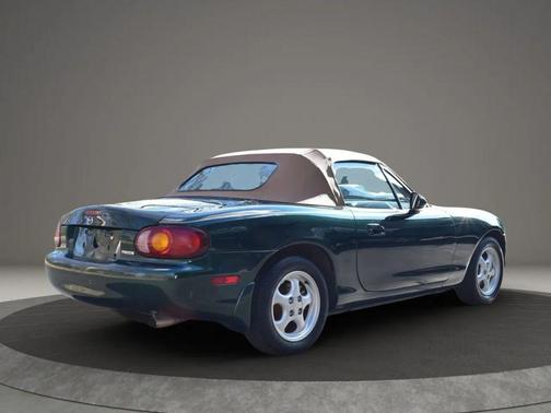 1999 Mazda MX-5 Miata Convertible 2D