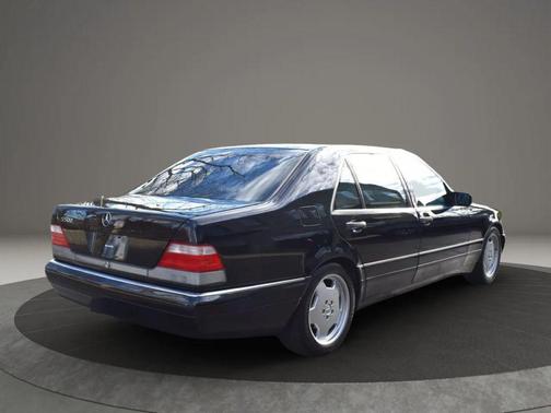 1999 Mercedes-Benz S-Class S 500 Sedan 4D