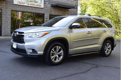 2016 Toyota Highlander LE
