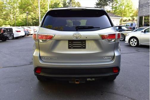 2016 Toyota Highlander LE