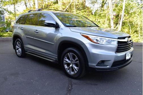 2016 Toyota Highlander LE