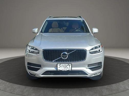 2017 Volvo XC90 T6 Momentum