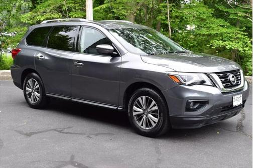 2019 Nissan Pathfinder SL