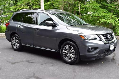 2019 Nissan Pathfinder SL