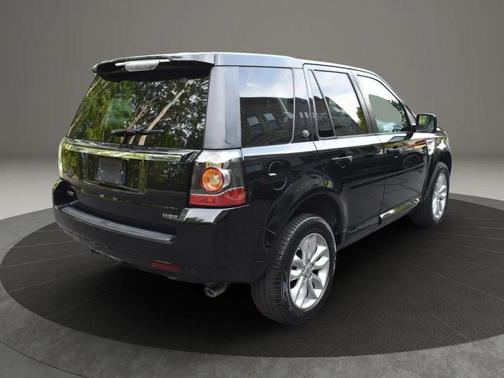 2014 Land Rover LR2 HSE Sport Utility 4D