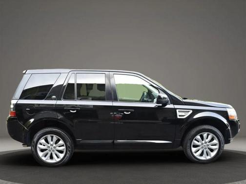 2014 Land Rover LR2 HSE Sport Utility 4D