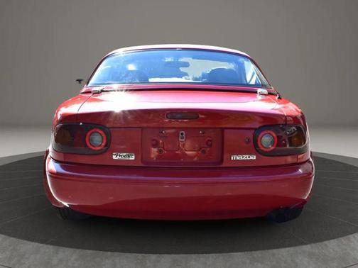1990 Mazda MX-5 Miata 2D Convertible