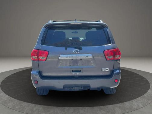 Magnetic Gray Metallic 2014 Toyota Sequoia Platinum