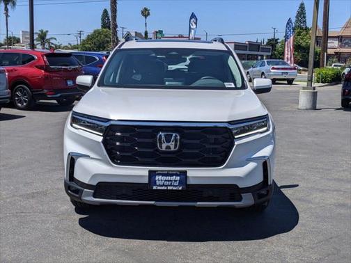 2025 Honda Pilot Touring 8-Passenger