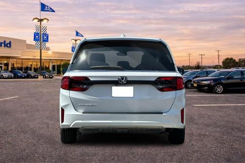 Platinum White Pearl 2026 Honda Odyssey EX-L