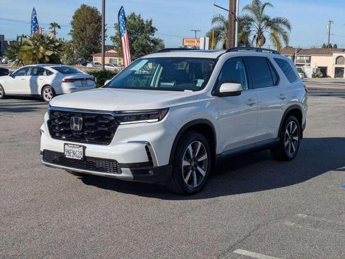 2025 Honda Pilot Touring 8-Passenger
